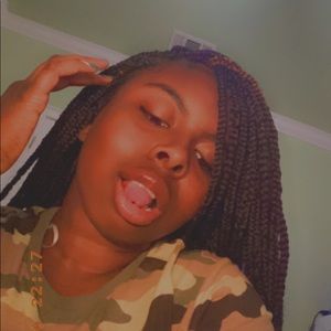 Meet your Posher, Jakayla